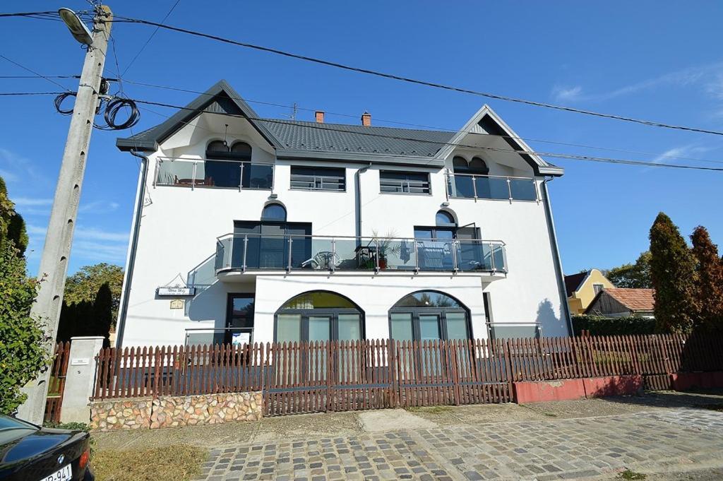 Hotel Nora Haz Hajdúszoboszló Extérieur photo